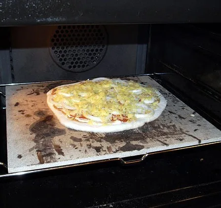 Pizzastein im alltäglichen Gebrauch