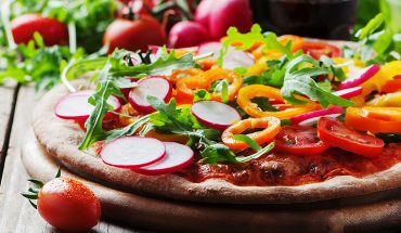 vegane Pizza mit leckerem Pizzaboden